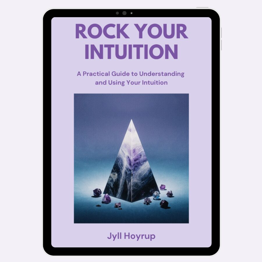 Jyll Hoyrup intuitive psychic reader and energy healer